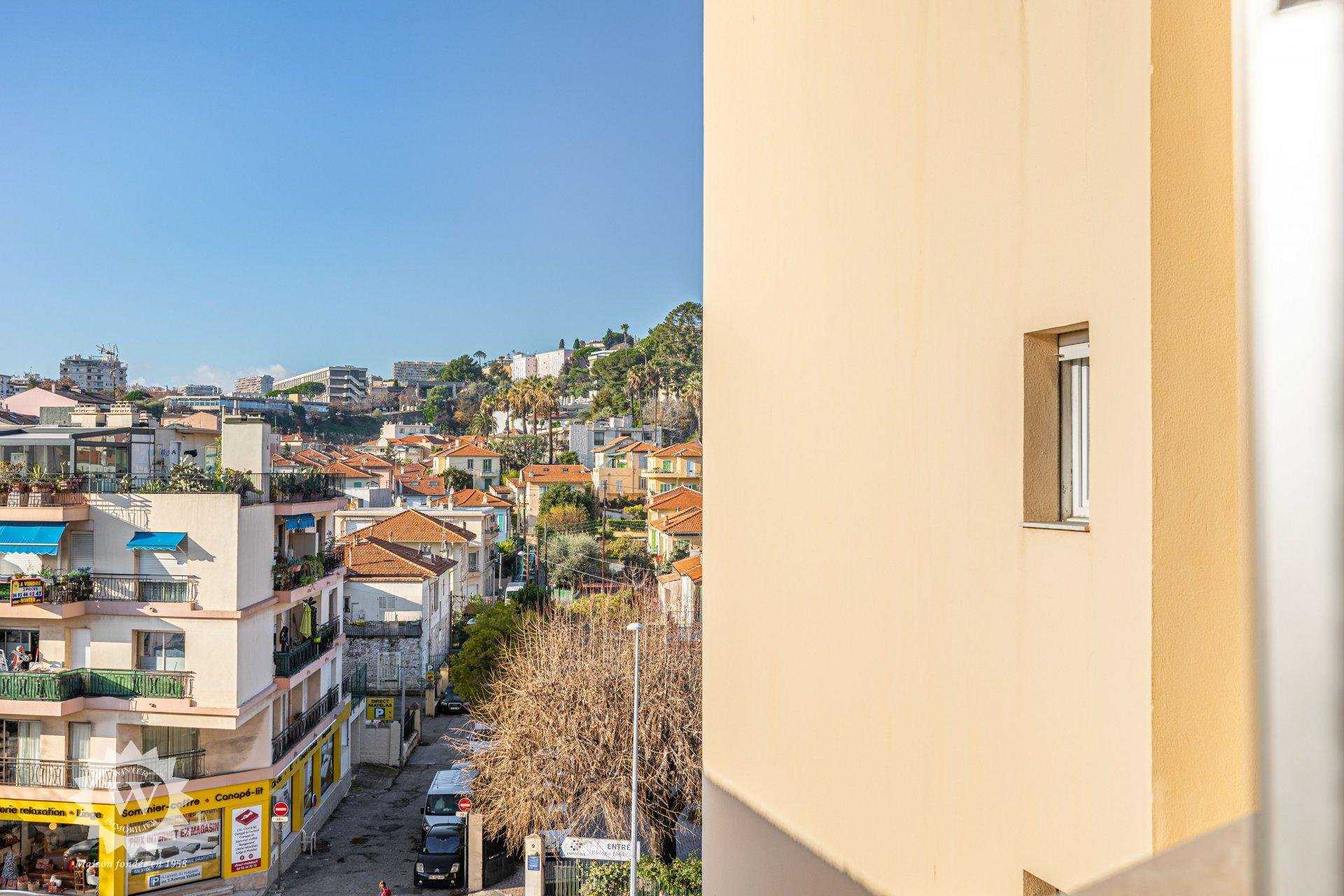 Condominium dans Nice, Alpes-Maritimes 11274310