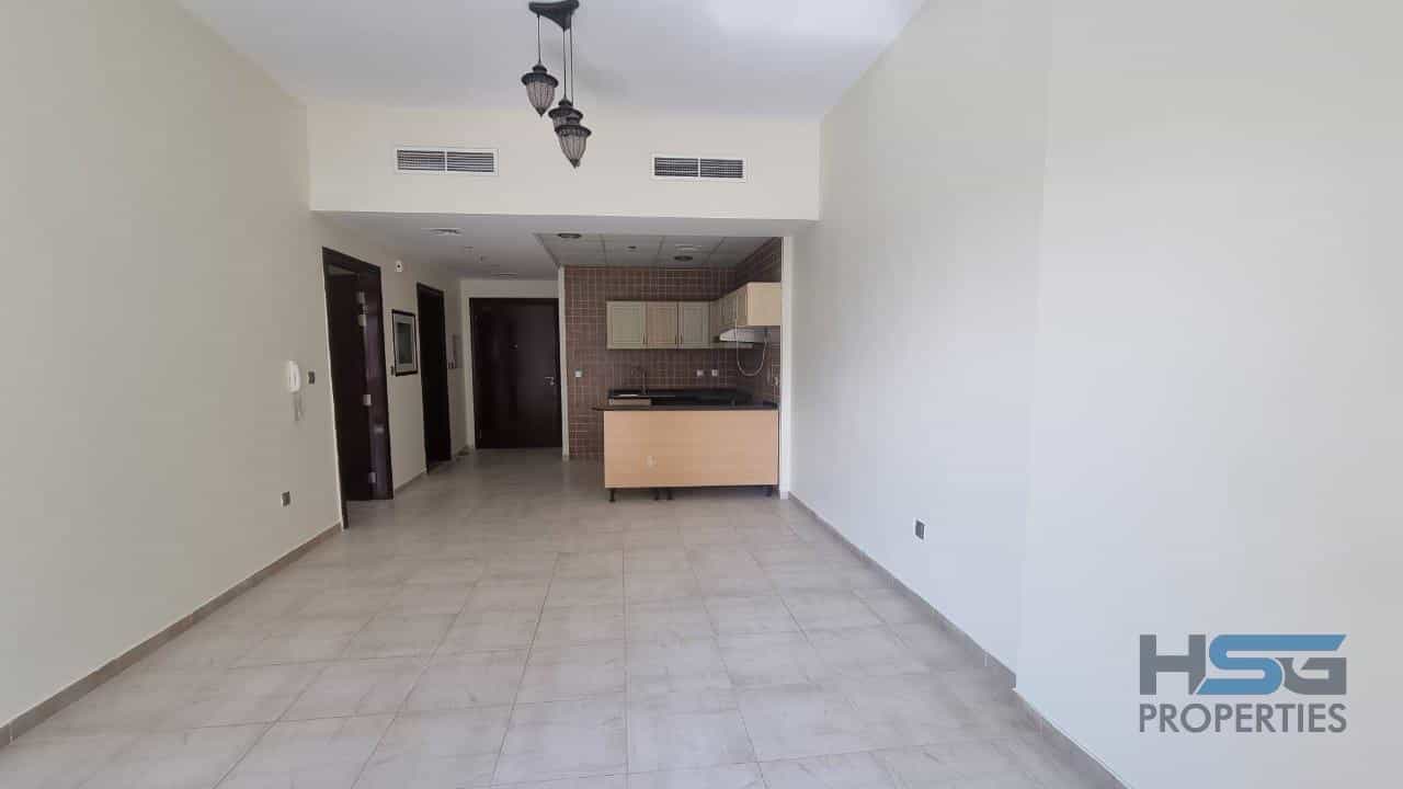 Condominium in Warisan, Dubayy 11274687