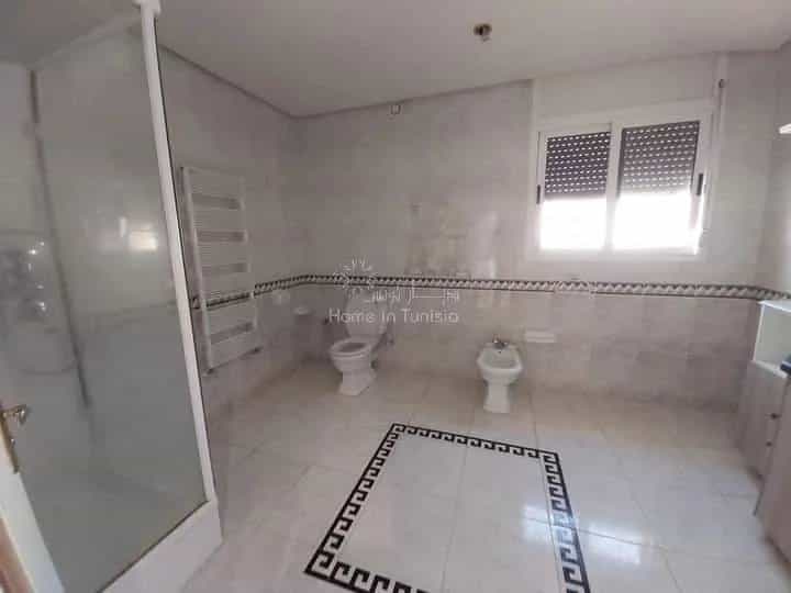 房子 在 حمام سوسة, Gouvernorat de Sousse 11275670