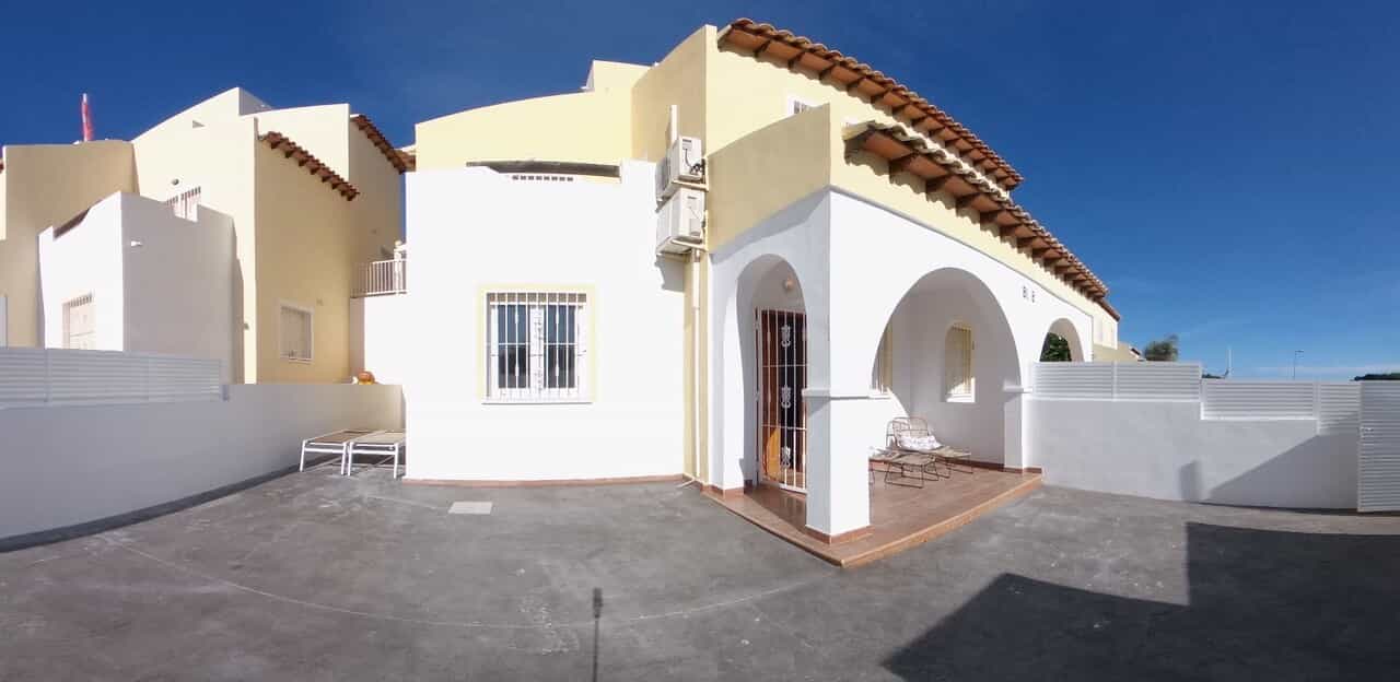 жилой дом в Вилламартин, Андалусия 11283415