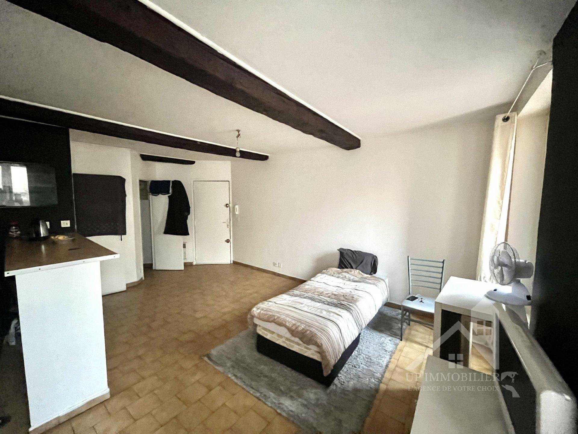 Condominium dans Saint-Jean du Var, Provence-Alpes-Côte d'Azur 11287772