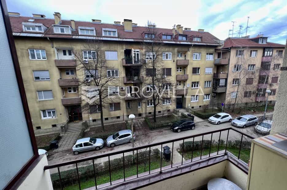 Condominium in Zagreb,  11287984