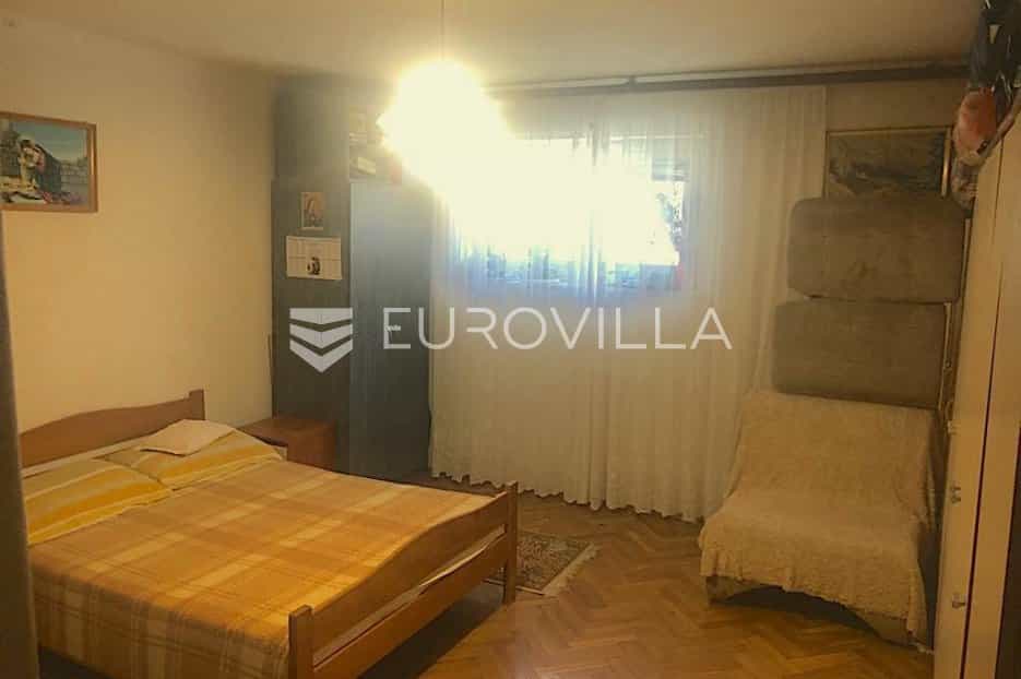 公寓 在 Split, Splitsko-dalmatinska županija 11287991