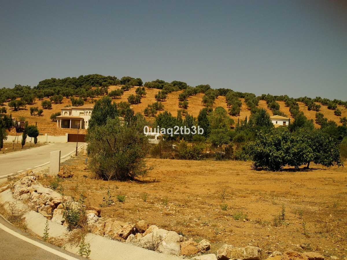 Tanah dalam Archidona, Andalusia 11293440