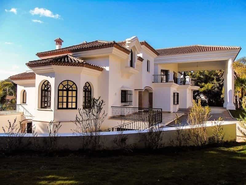 Casa nel San Pedro de Alcantara, Andalusia 11295841