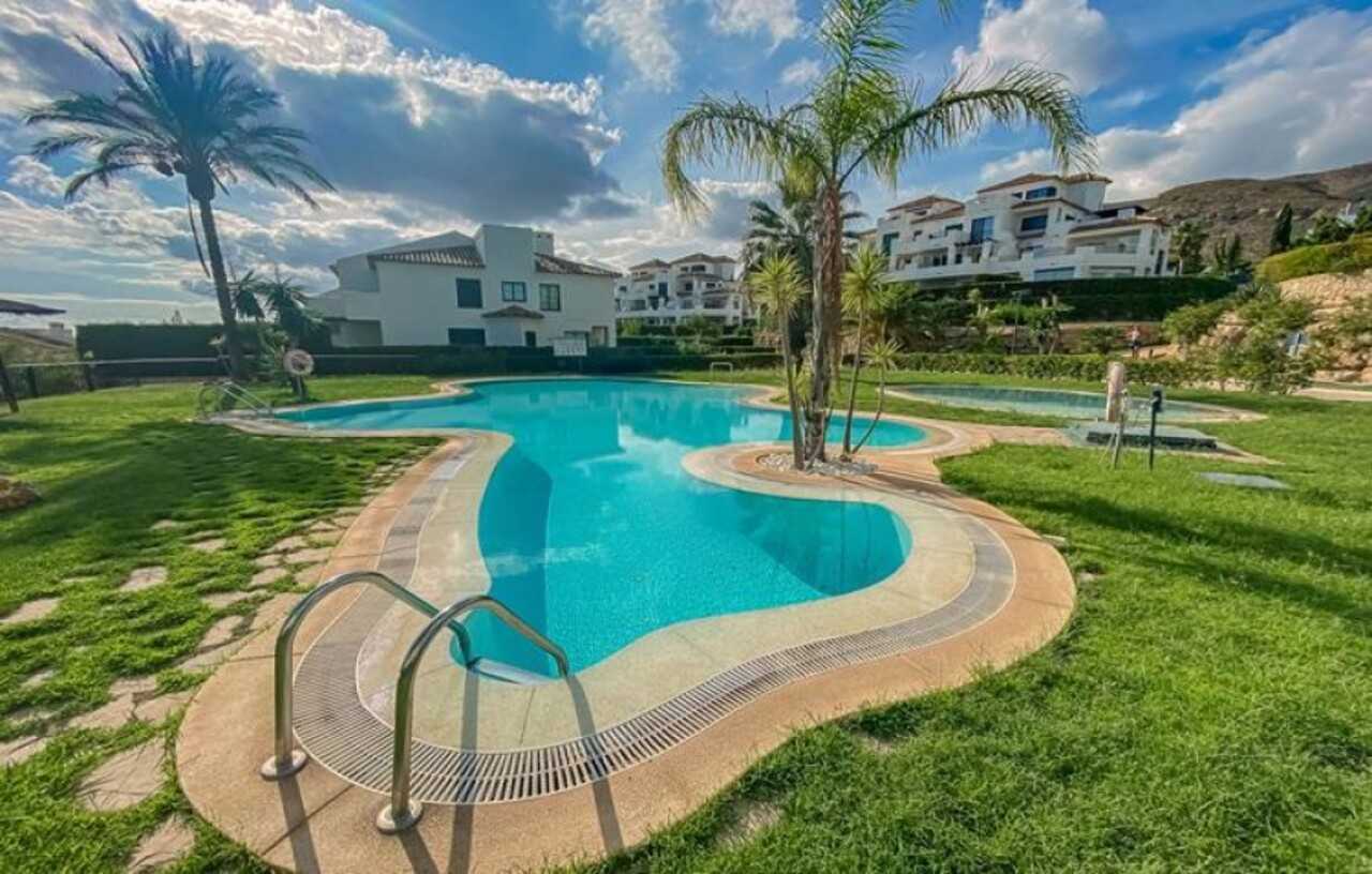Condominium in La Vila Joiosa, Comunidad Valenciana 11299420