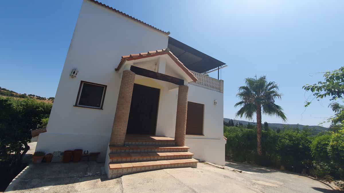 House in Guadiaro, Andalusia 11299473