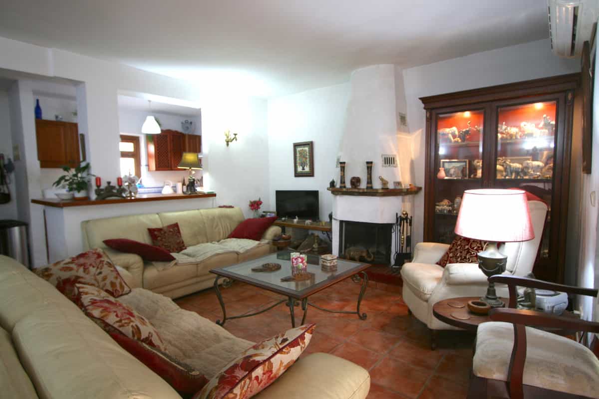 Casa nel Fuengirola, Andalusia 11299562