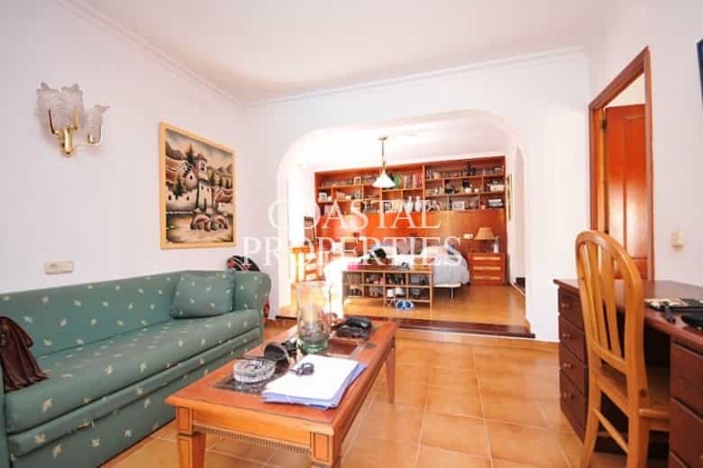 Dom w La Bonanova, Baleary 11301011