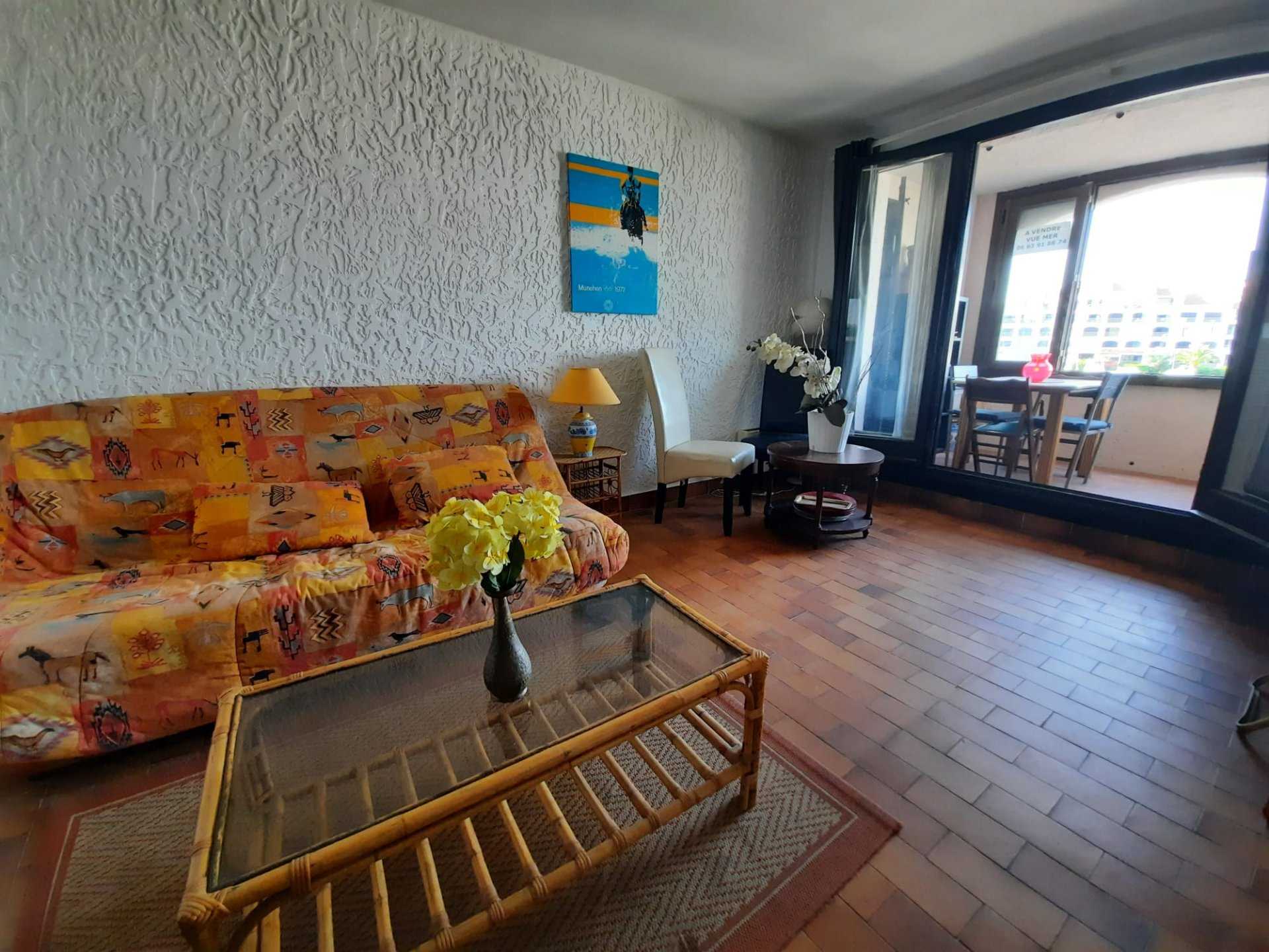 公寓 在 加辛, 普罗旺斯-阿尔卑斯-蓝色海岸 11303136