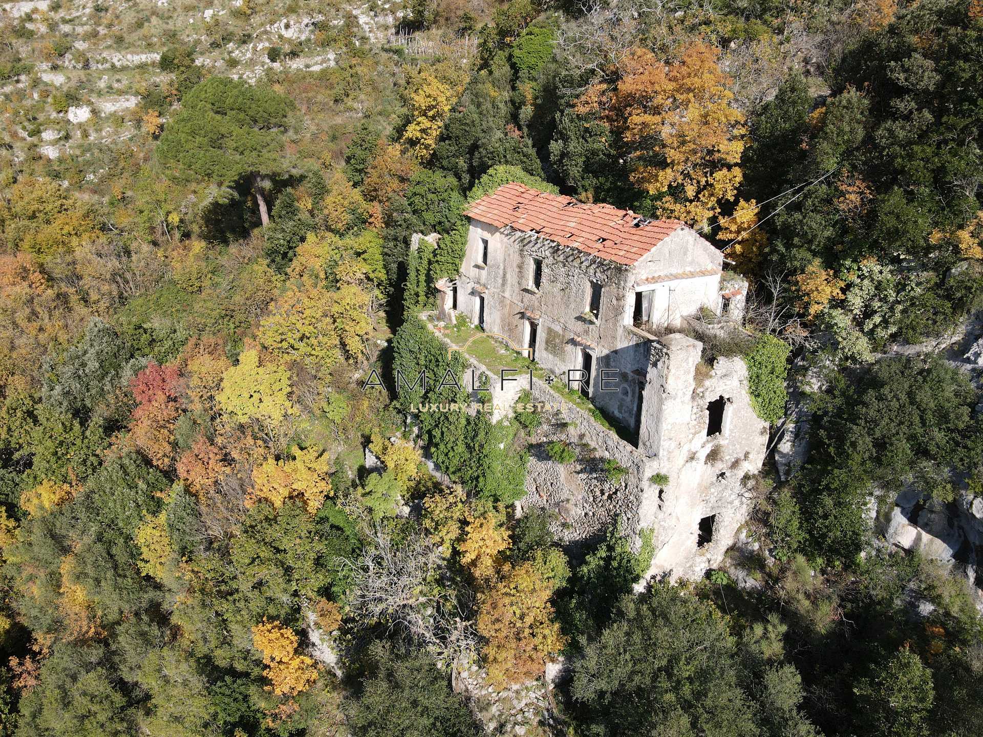 Hus i Furore, Campania 11303240