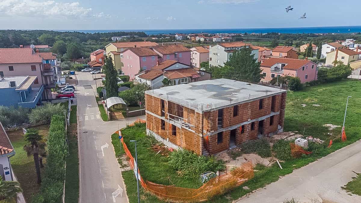 Condominium dans Novigrad, Istarska Zupanija 11303281