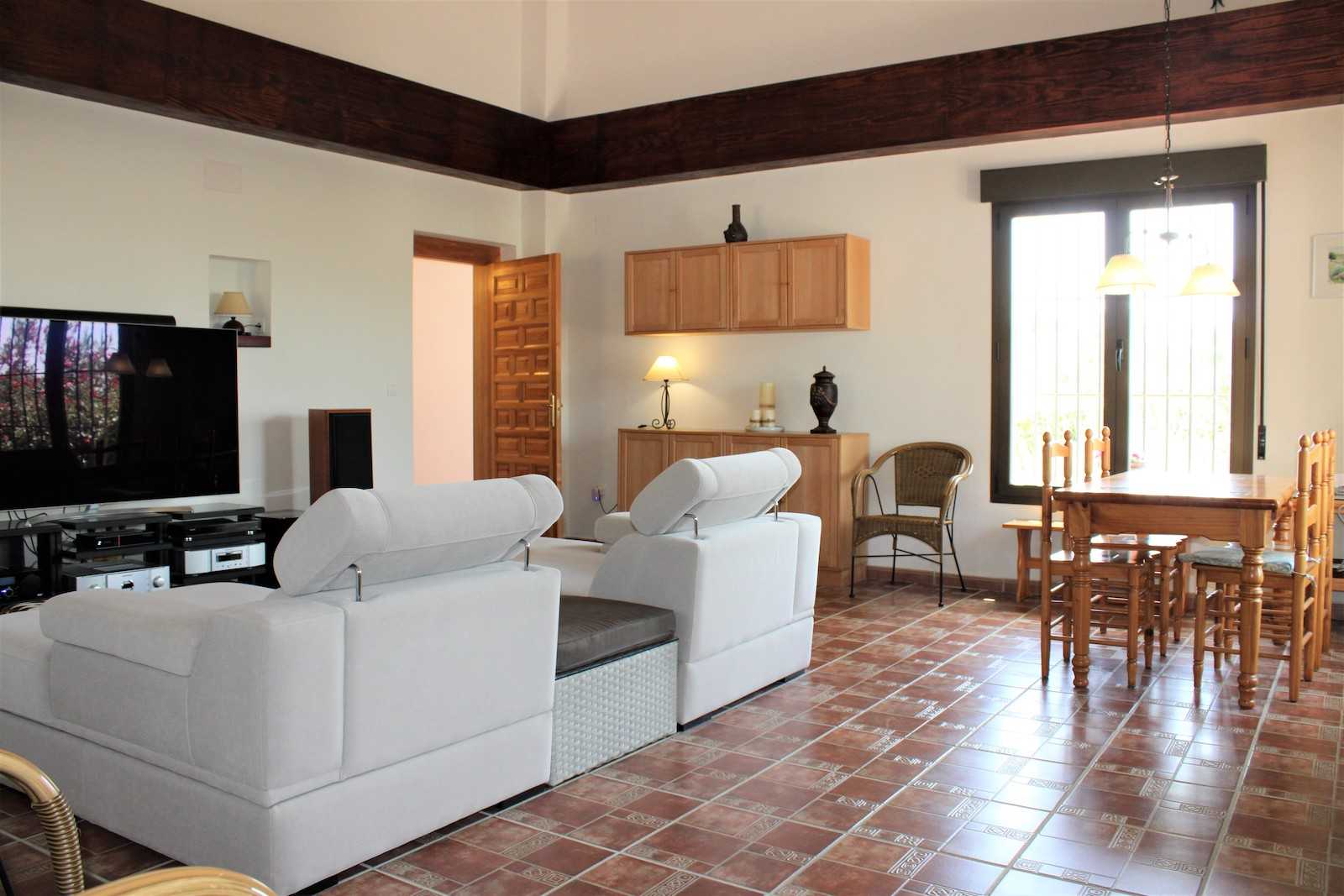 Будинок в Alomartes, Andalusia 11304194