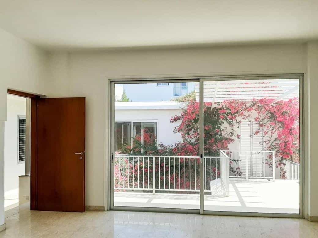 Huis in Strovolos, Nicosia 11304816