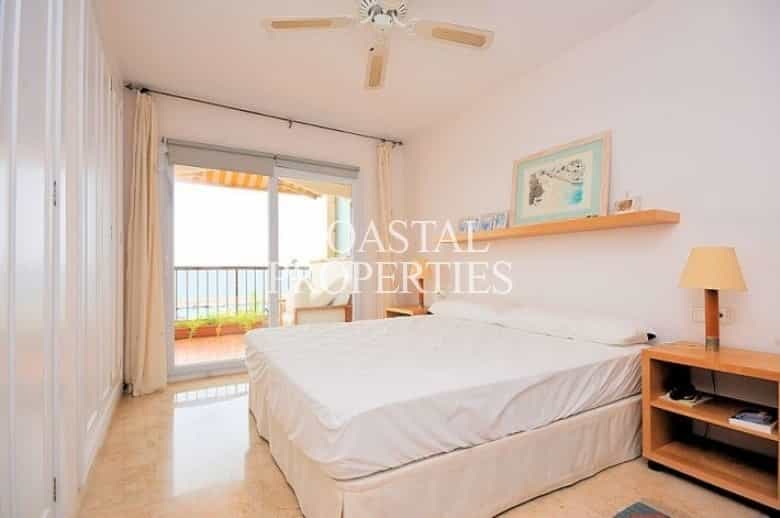 Condominium in Portals Nous, Illes Balears 11310514