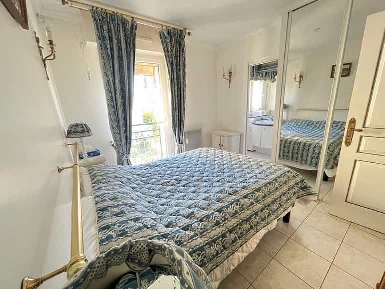 Квартира в Deauville, Calvados 11313180