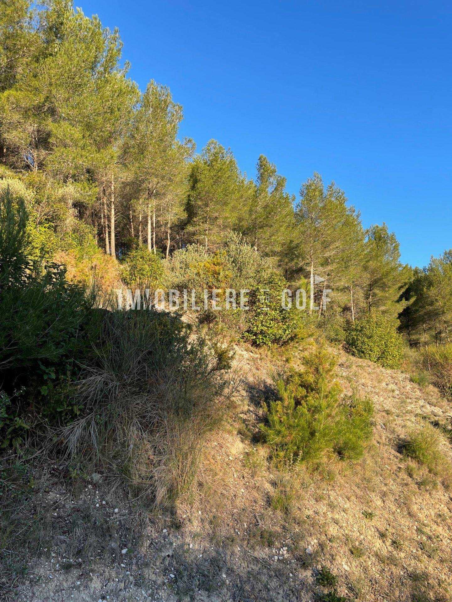 Land i La Treille, Provence-Alpes-Cote d'Azur 11314695