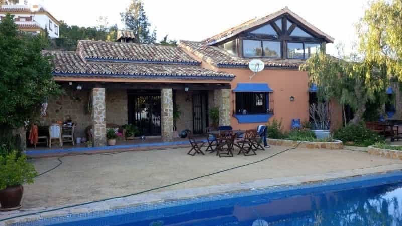 House in Estepona, Andalusia 11314950