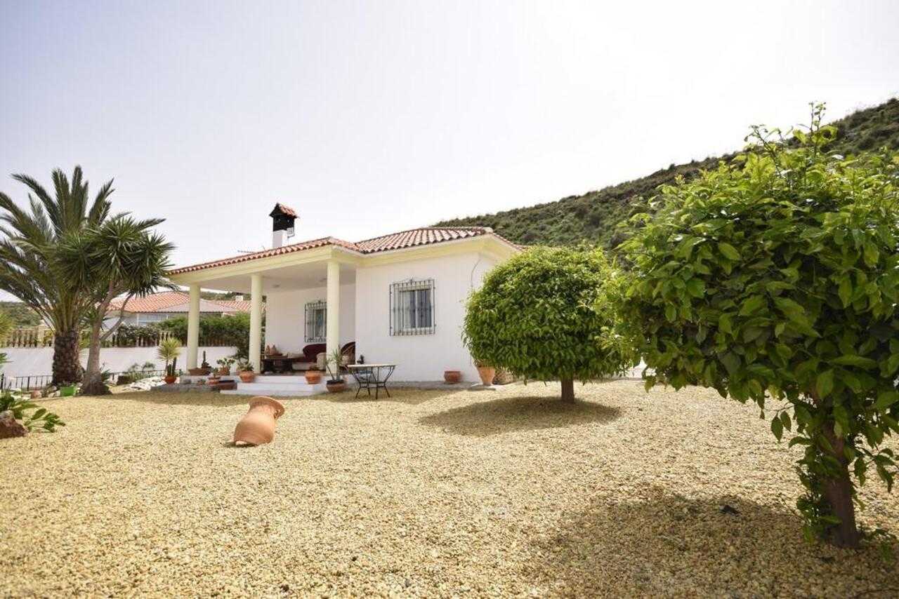 жилой дом в Urrácal, Andalucía 11316306