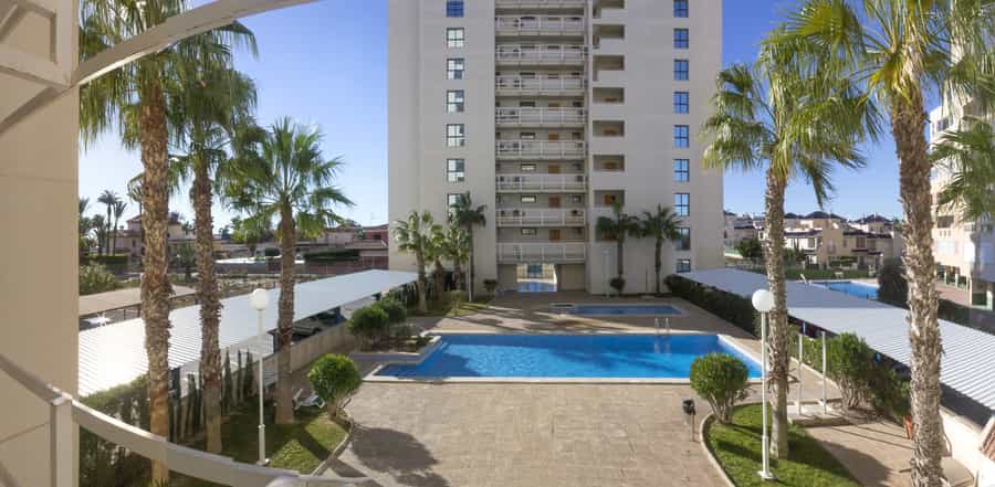 Condominium in El Tocino, Valencia 11317236