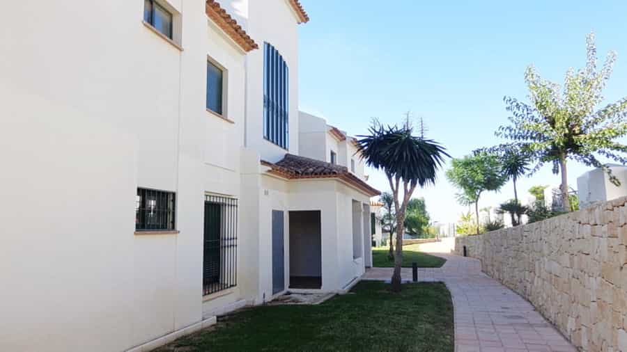 Condominium in La Vila Joiosa, Comunidad Valenciana 11320025