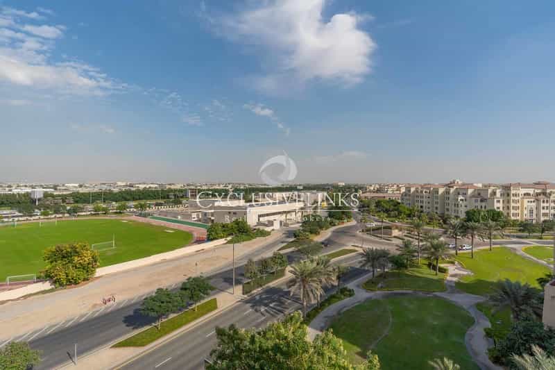 Condominium dans Warisan, Dubaï 11320621