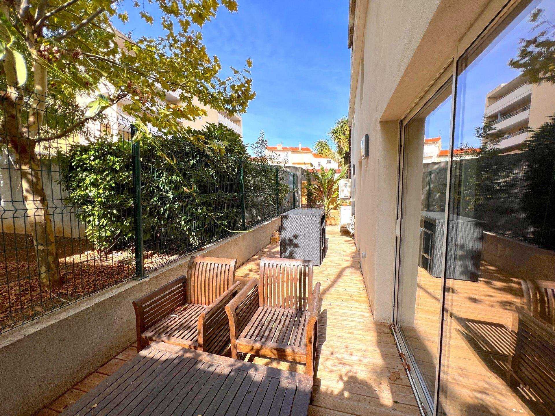 Residential in Cannes, Alpes-Maritimes 11321140