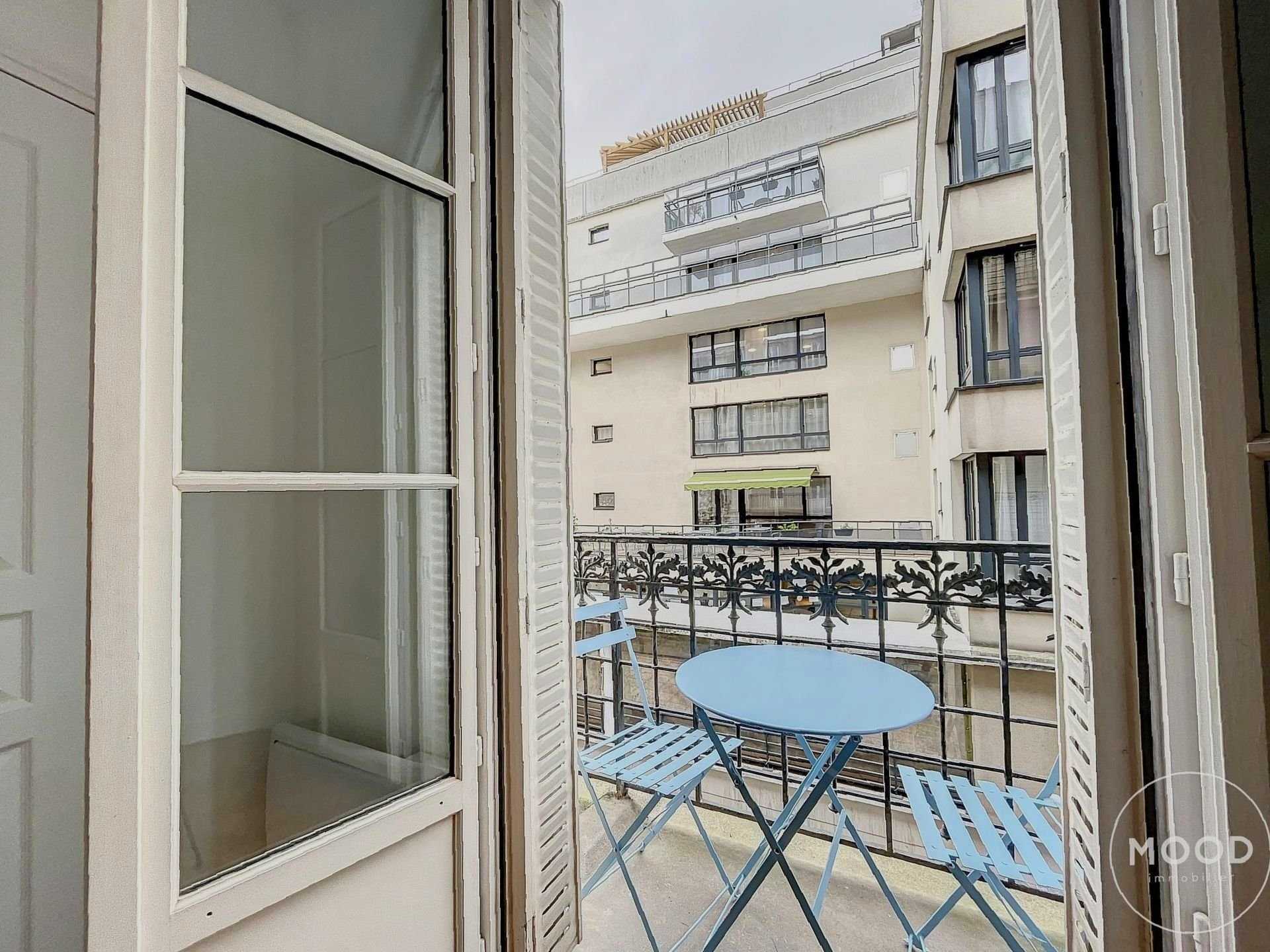 Condominium dans Paris 18ème, Paris 11321144
