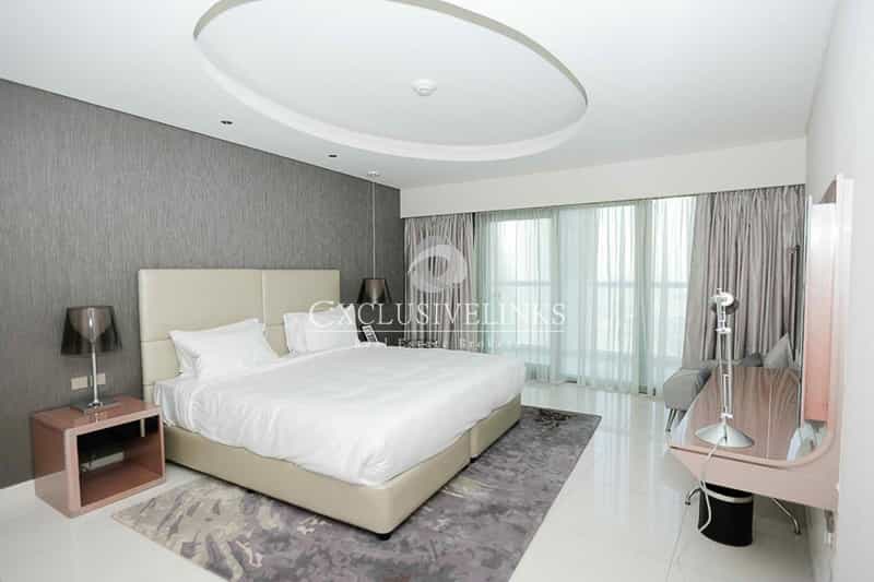 Condominium in Dubai, Dubayy 11321750