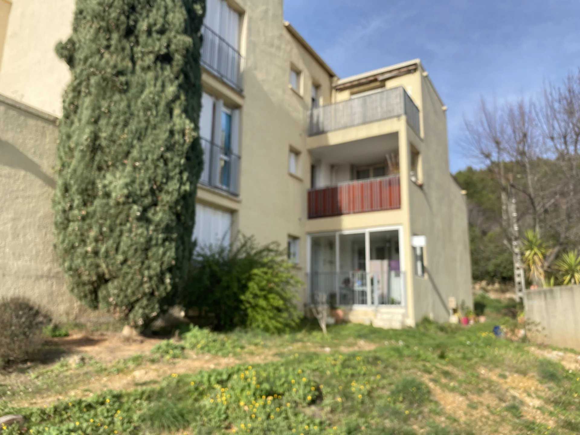 Condominium in Auriol, Bouches-du-Rhône 11322635