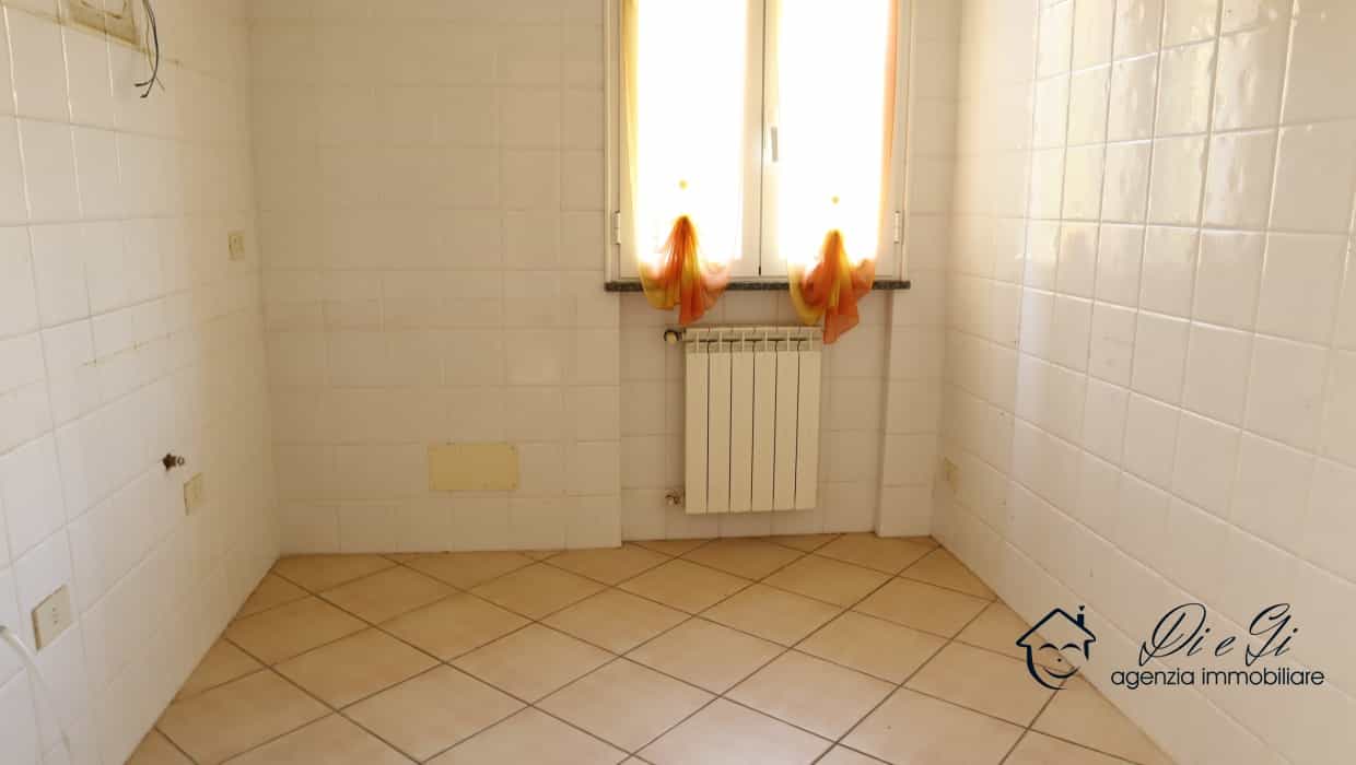 公寓 在 Garlenda, Liguria 11327116