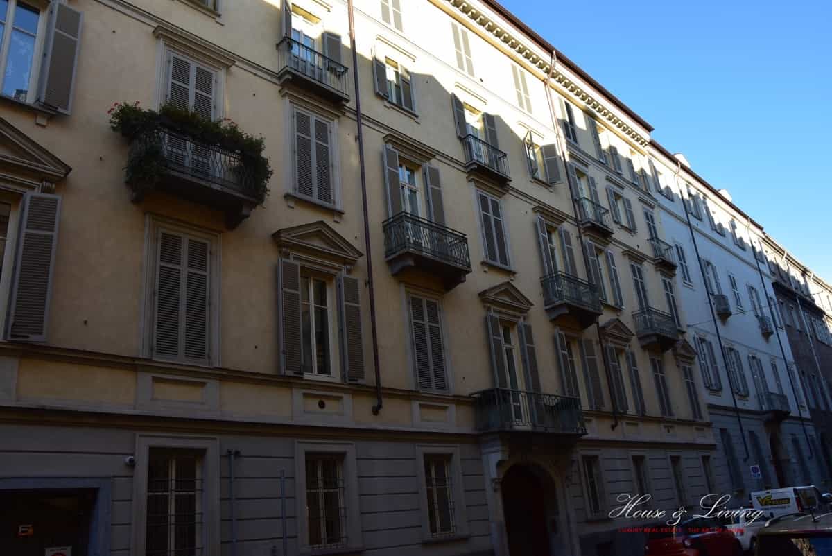 公寓 在 Torino, Piemonte 11327968