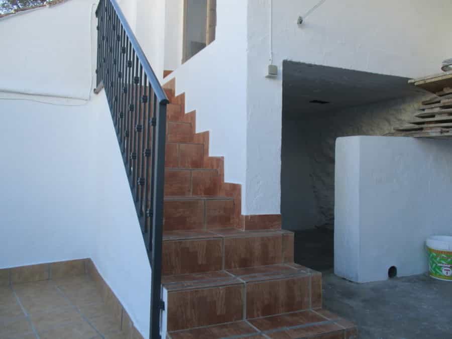 Будинок в Álora, Andalucía 11330127