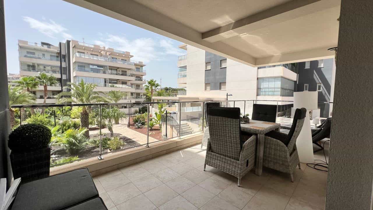 Condominium in Campoamor, Valencia 11330177