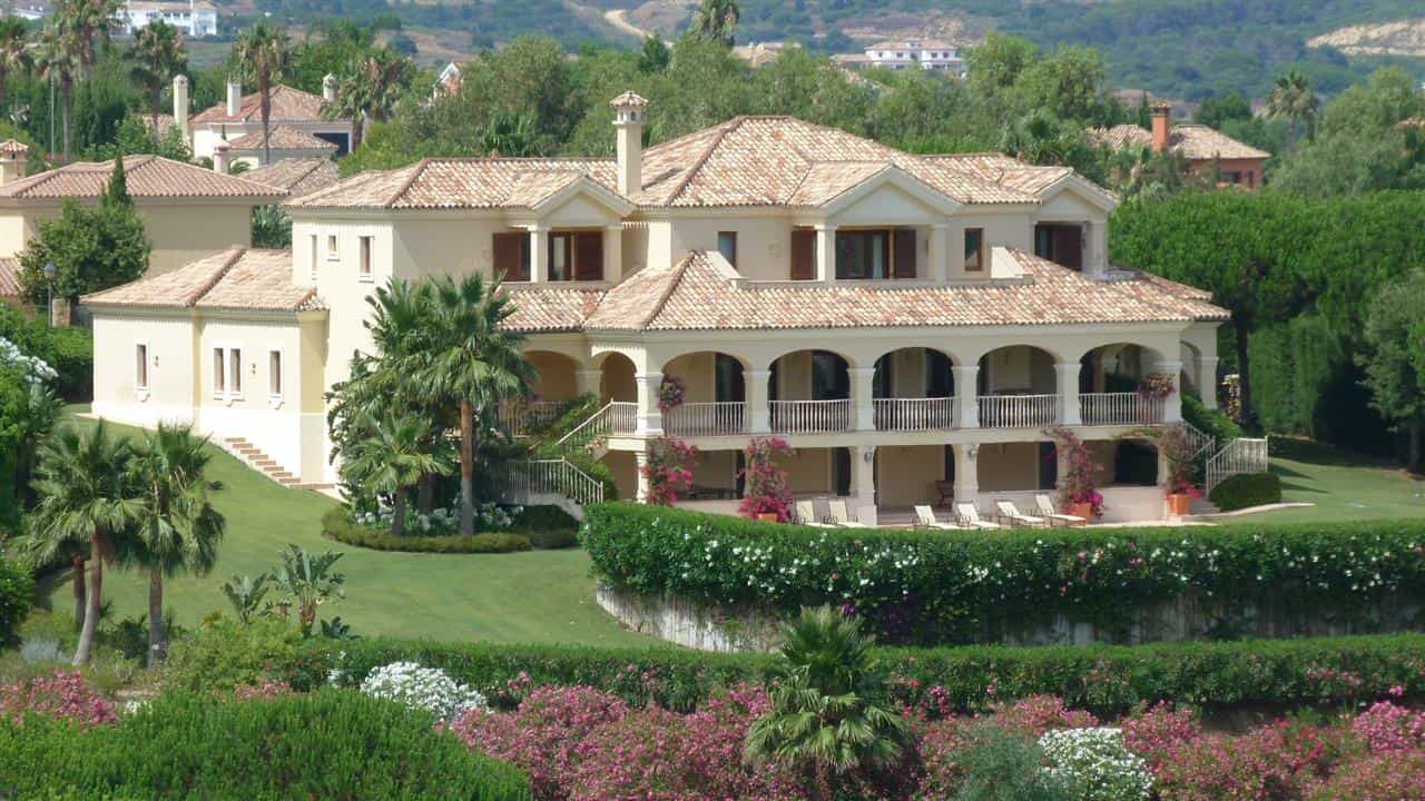 House in Guadiaro, Andalusia 11333936