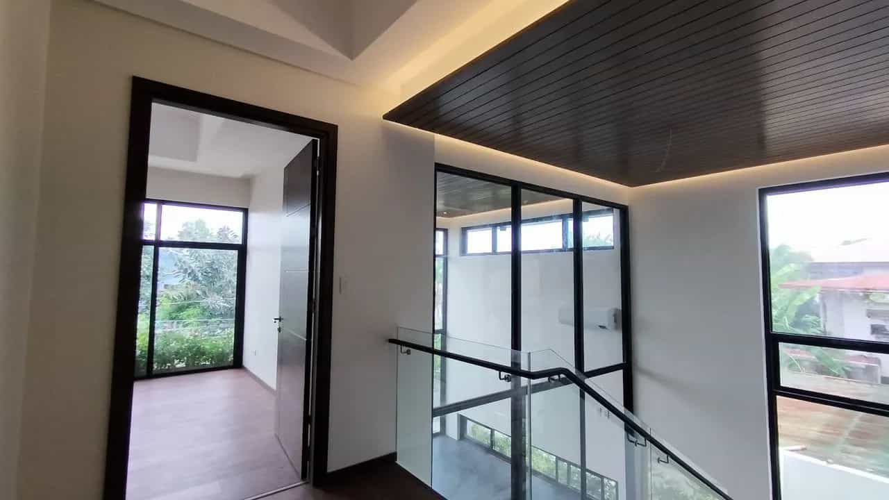 House in Alabang Hills Village, Rizal 11334791