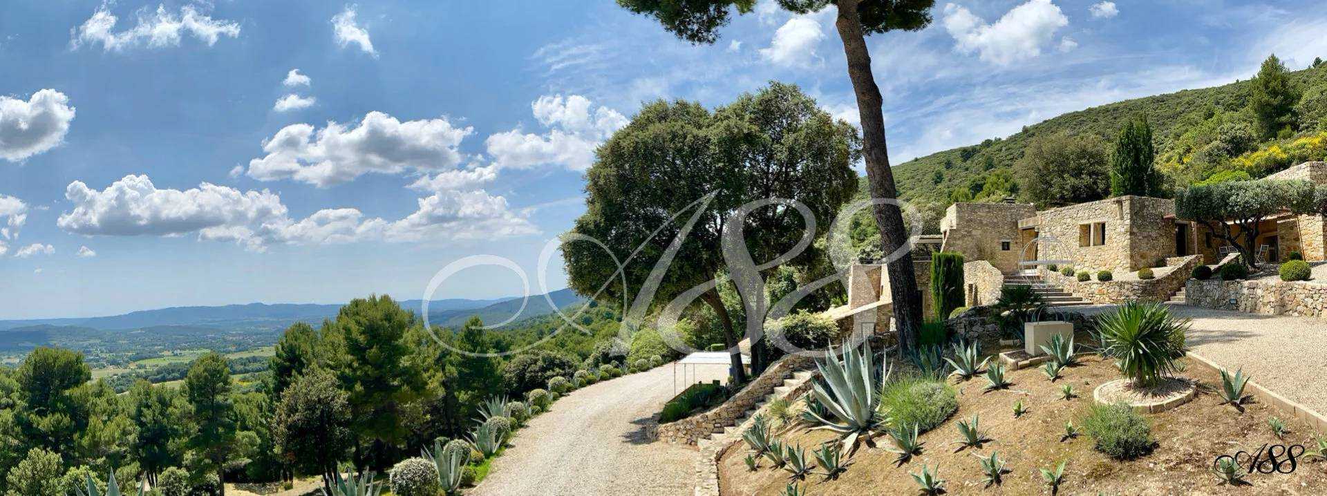 House in Lourmarin, Provence-Alpes-Cote d'Azur 11336094
