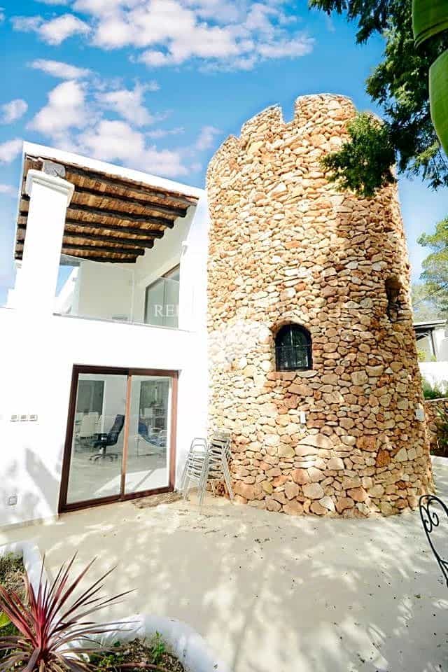 House in San Antonio Abad, Balearic Islands 11336312