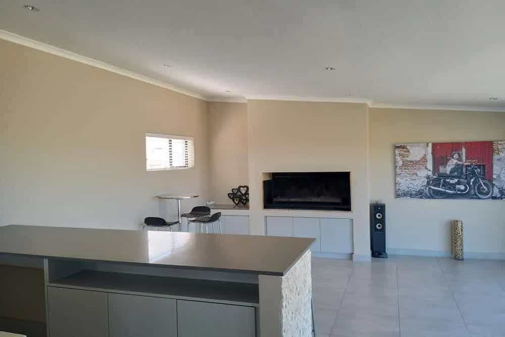 House in Cape Town, Western Cape 11337022