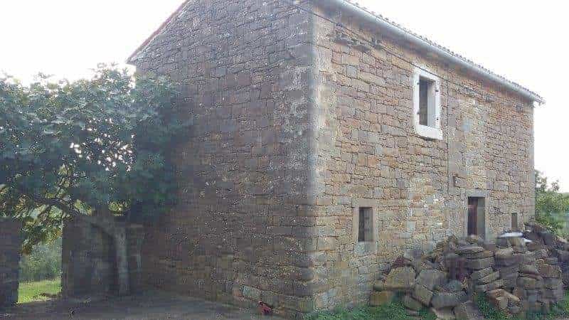 Hus i Momjan, Istria County 11337034