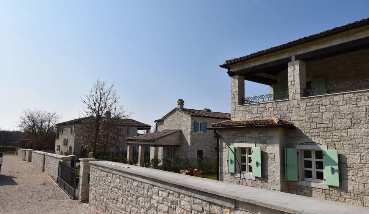 房子 在 Kringa, Istria County 11337038