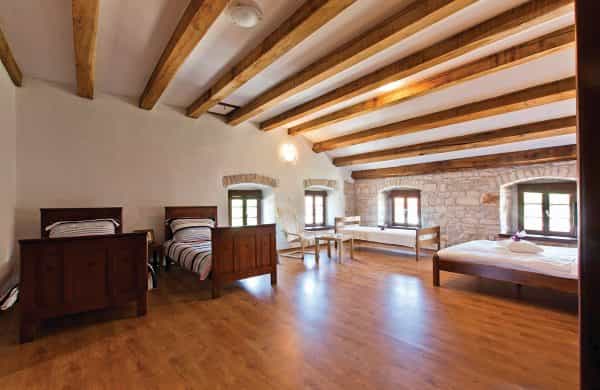 House in Višnjan, Istria County 11337046
