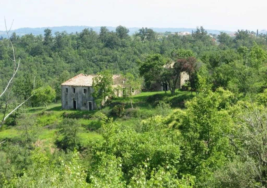 Γη σε Buje, Istria County 11337047