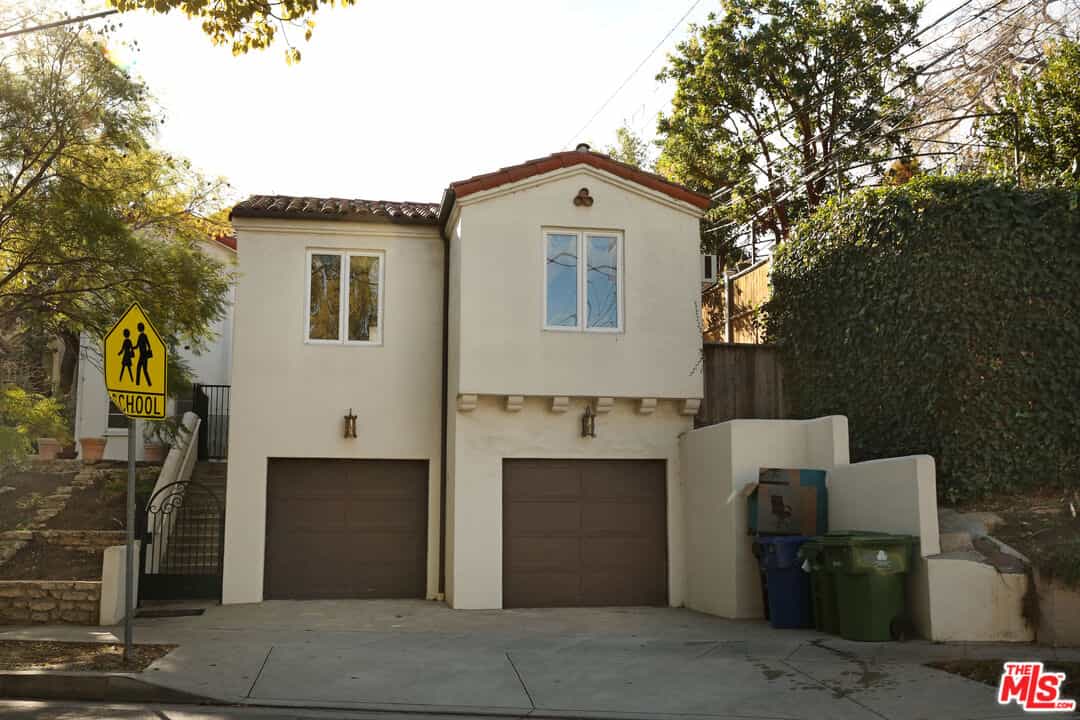 Haus im Los Angeles, 10603 Rochester Avenue 11337053
