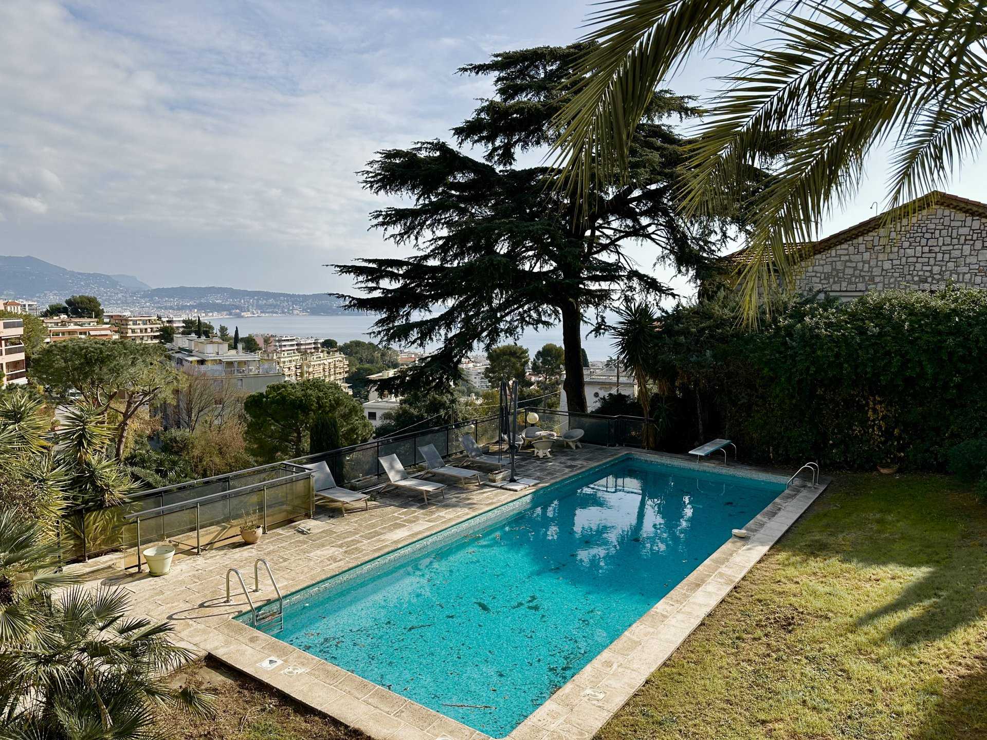 Rumah di La California, Provence-Alpes-Cote d'Azur 11337997