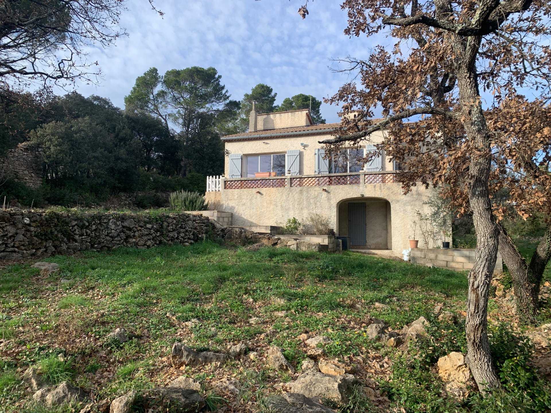 Talo sisään Besse-sur-Issole, Provence-Alpes-Cote d'Azur 11338005