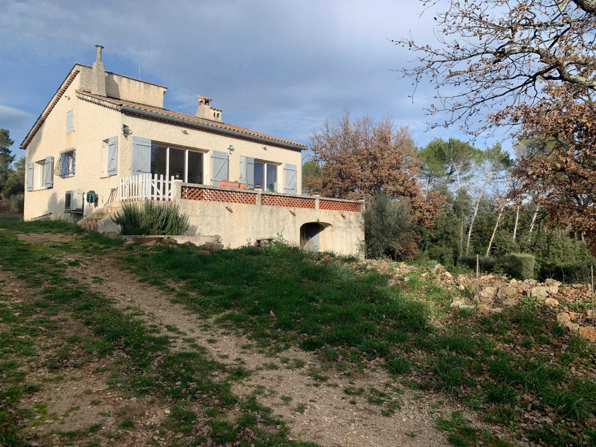 Huis in Besse-sur-Issole, Provence-Alpes-Côte d'Azur 11338005