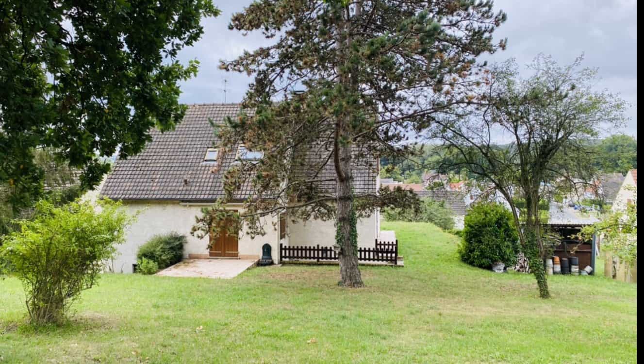 House in Monchy-Saint-Eloi, Hauts-de-France 11338450