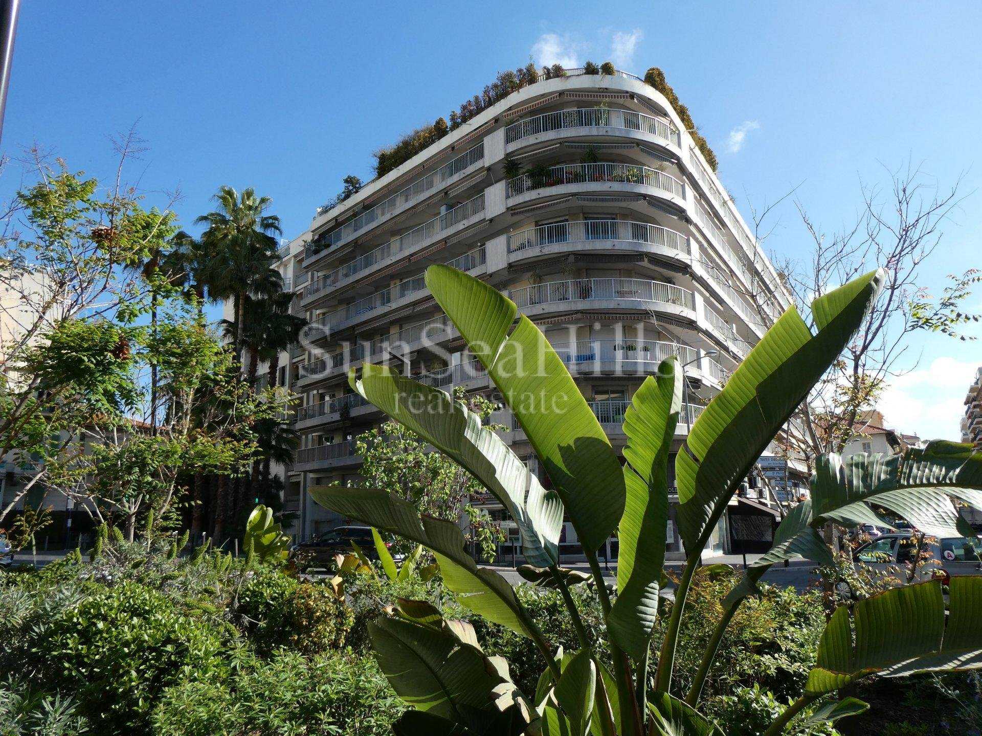 Condominium in Saint-Philippe, Provence-Alpes-Cote d'Azur 11338486