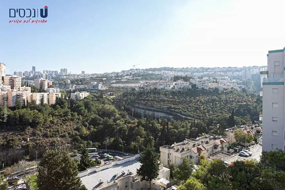 Condominium in Haifa, Besor Street 11338599
